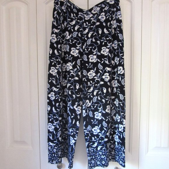 J. Jill Pants - J.Jill Wearever Full Leg Cropped Navy w White Flowers Woman's Casual Pants Small